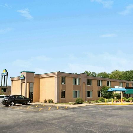 Days Inn By Wyndham Willoughby/Cleveland Exterior photo